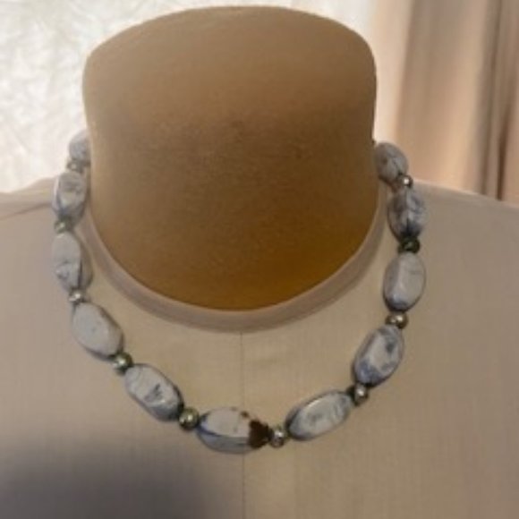 Jewelry - Blue stone necklace